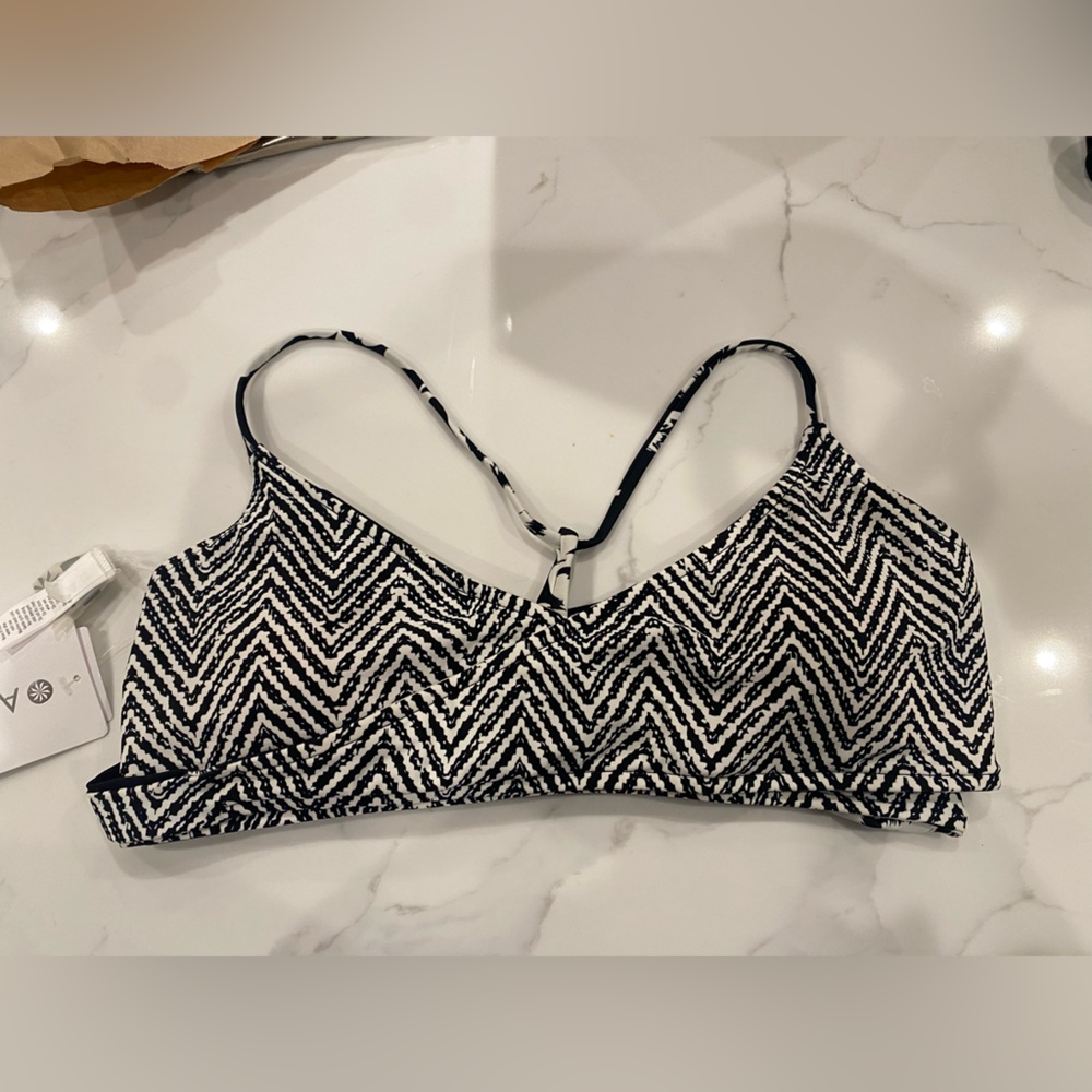 NWT Athleta Molokai Reversible Wrap Bikini Top